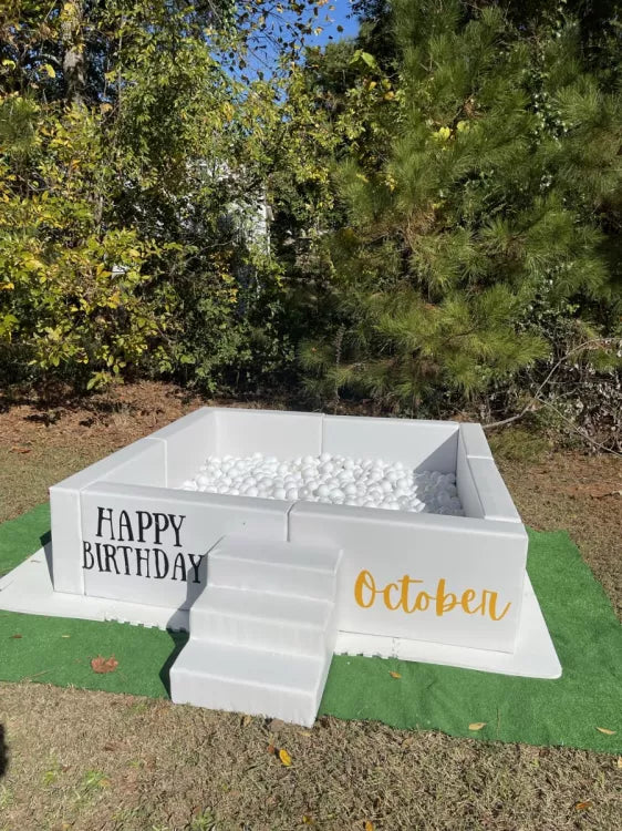 6x6 Luxe White Ball Pit
