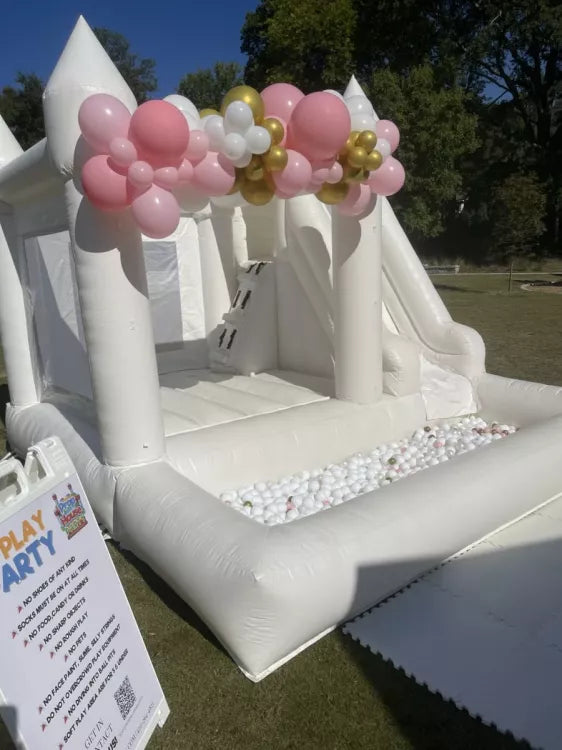 13x13 Luxe White Combo Bounce House